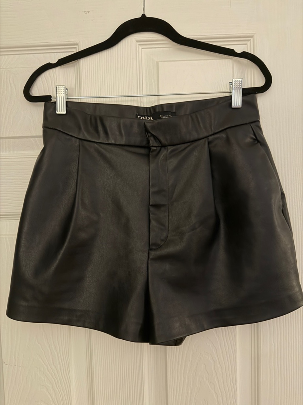 Zara Black High-Waist Faux Leather Pleated Shorts